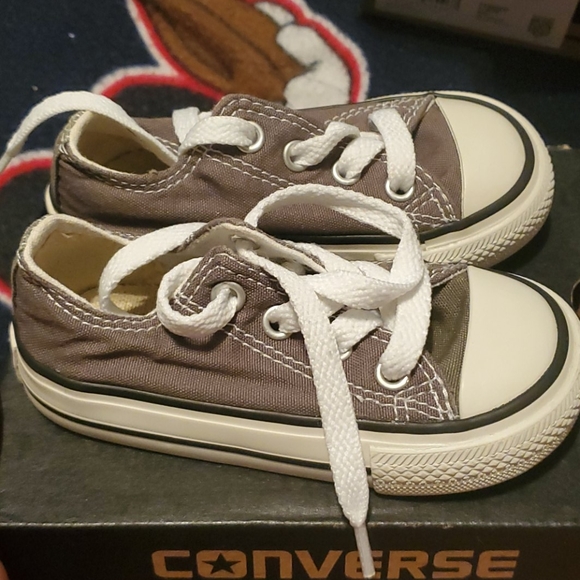 Sneaker - Picture 2 of 4